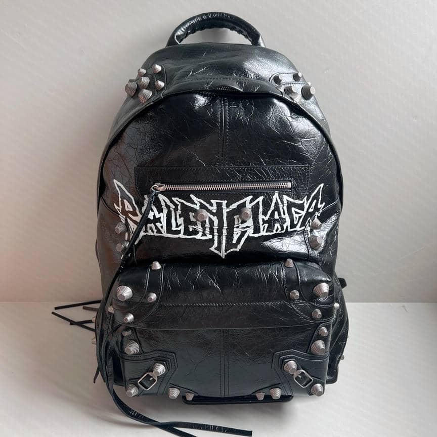 1 Backpack-10
